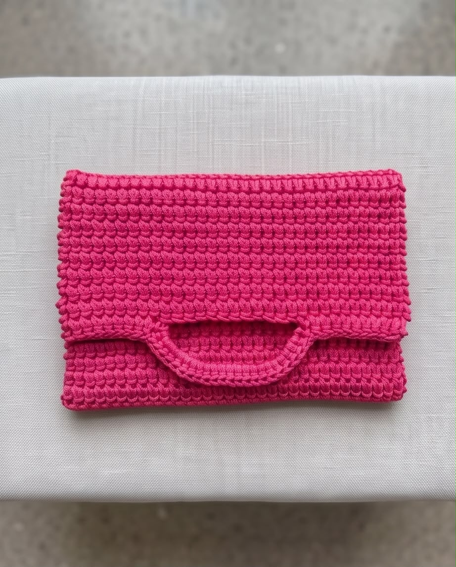 VTBags Fuchsia Pink Crochet Pochette