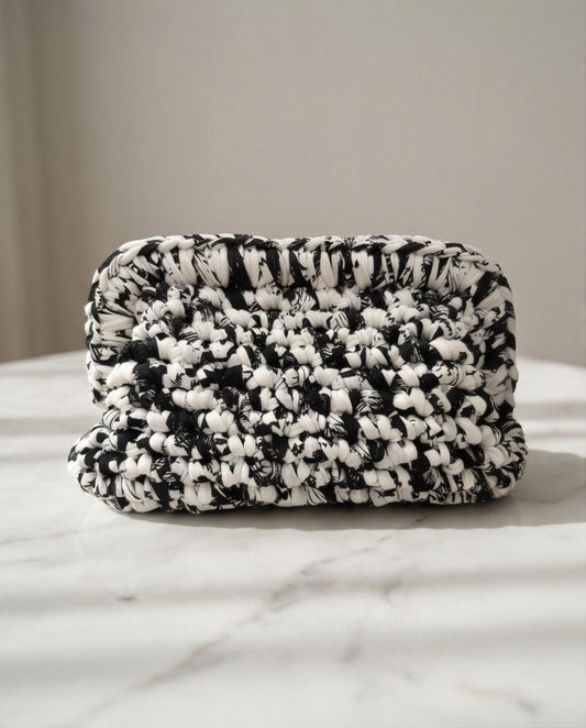 BORSA D'ARTE IN BIANCO E NERO