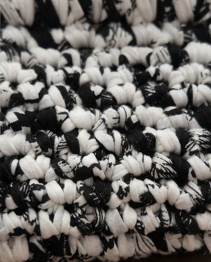 BORSA D'ARTE IN BIANCO E NERO
