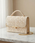 Ivory Luxury Handmade Bag – Borsa Elegante Artigianale con Catena Oro