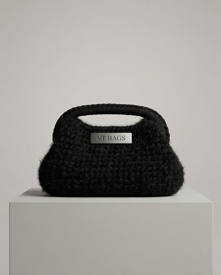VT BAGS – MINI BORSA NERA IN PELLICCIA