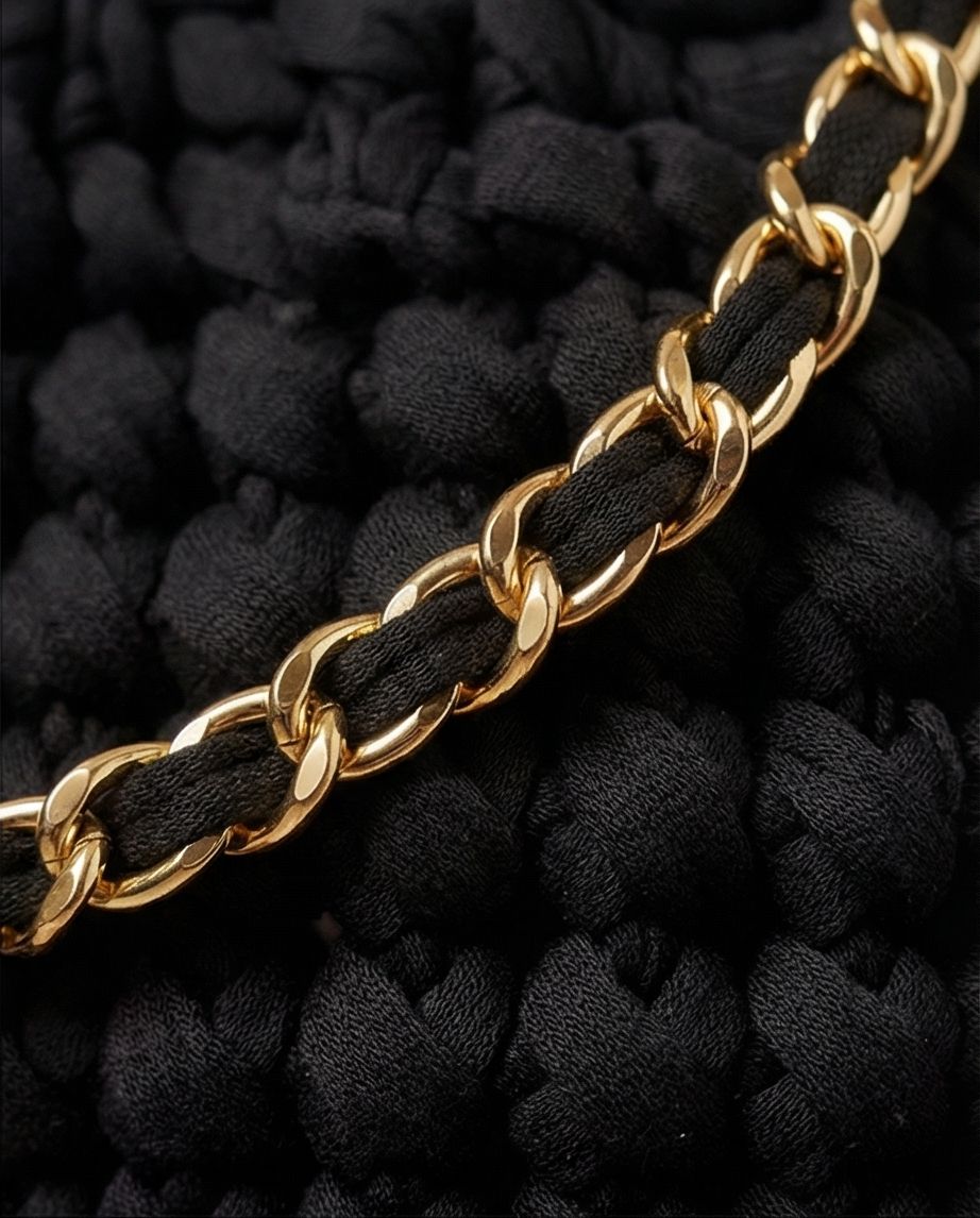 VT BAGS – MODELLO “BLACK CHAIN ELEGANCE BAG”