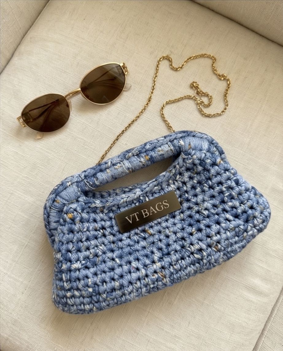 VT BAGS – MODELLO “DENIM SKY MINI BAG”