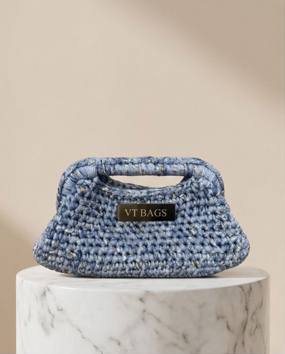 VT BAGS – MODELLO “DENIM SKY MINI BAG”