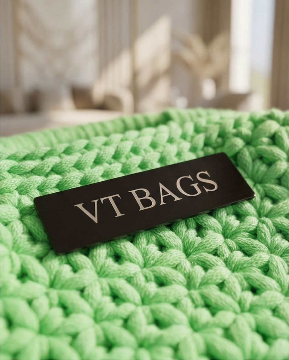 VT BAGS – MODELLO “EMERALD BLOOM MINI BAG”