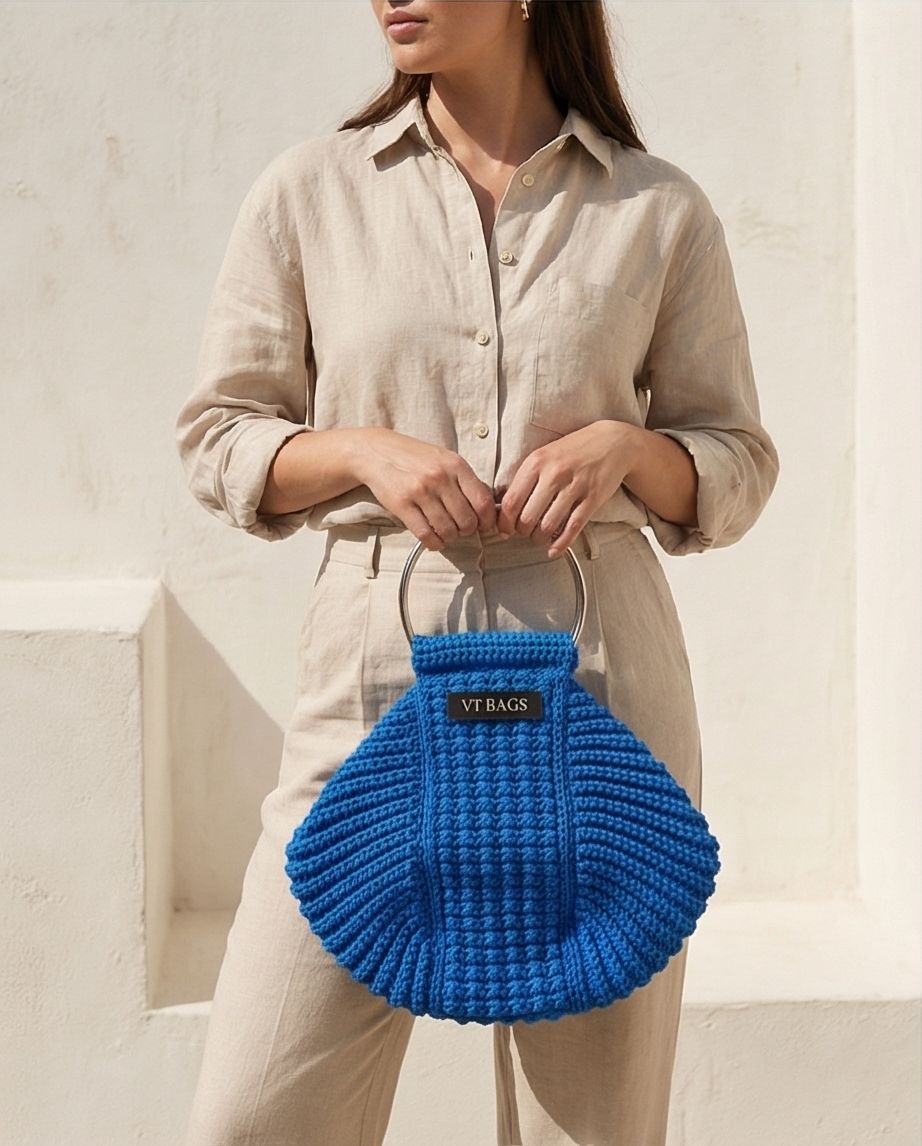 VT BAGS – MODELLO “ROYAL BLUE SCULPT BAG”