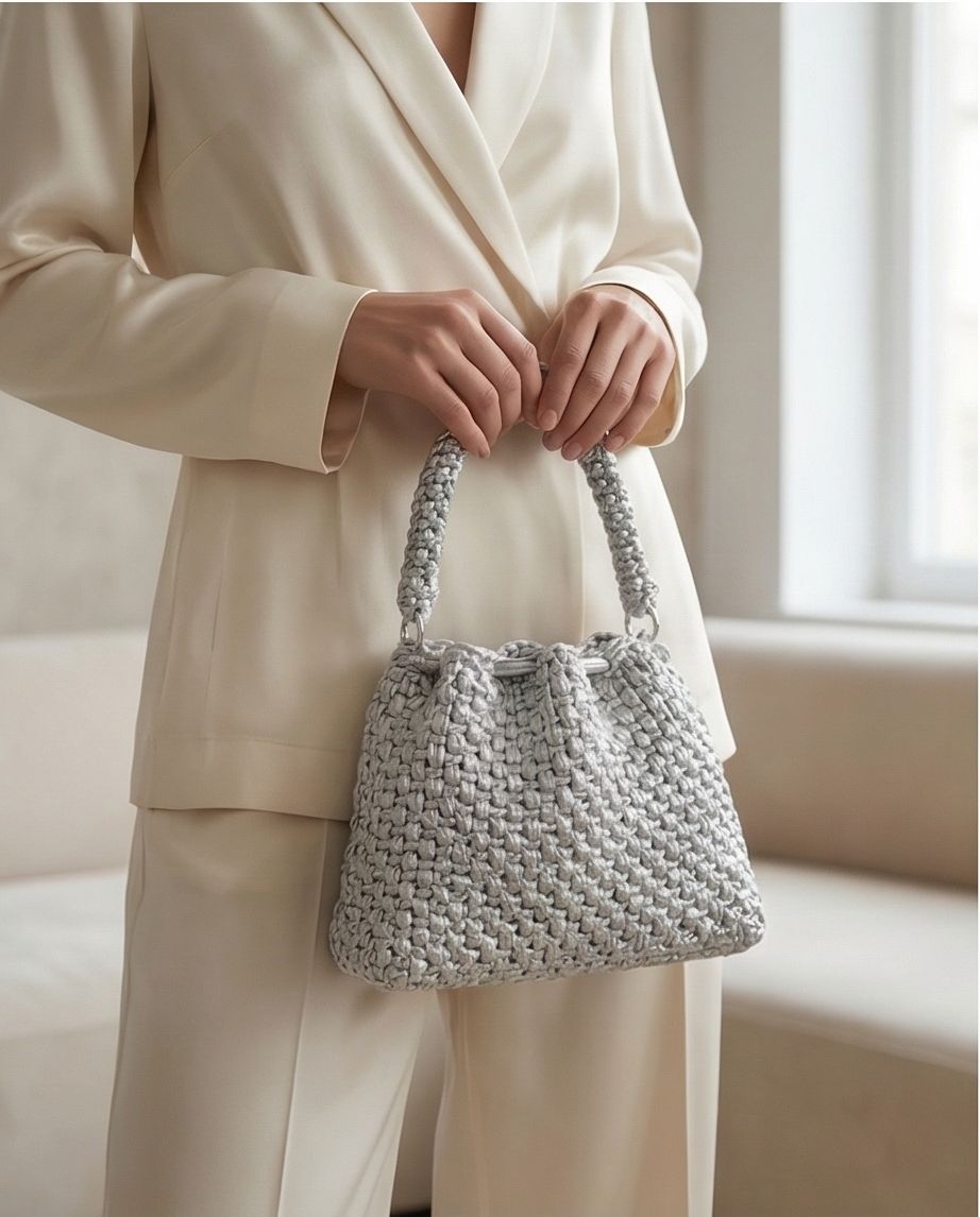 VT BAGS – MODELLO “SILVER AURORA HANDBAG”