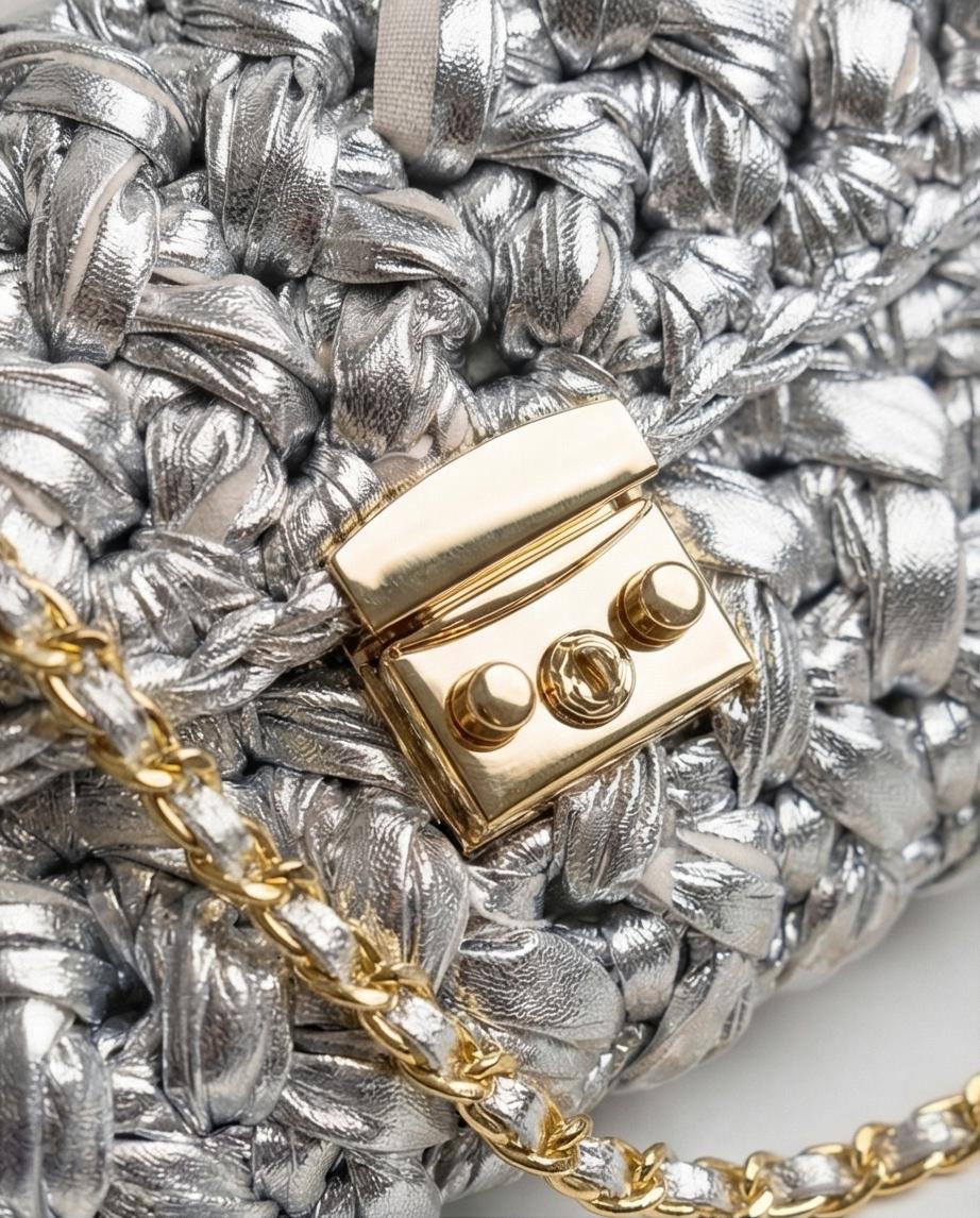 VT BAGS – MODELLO “BORSA A CATENA SILVER ELEGANCE”