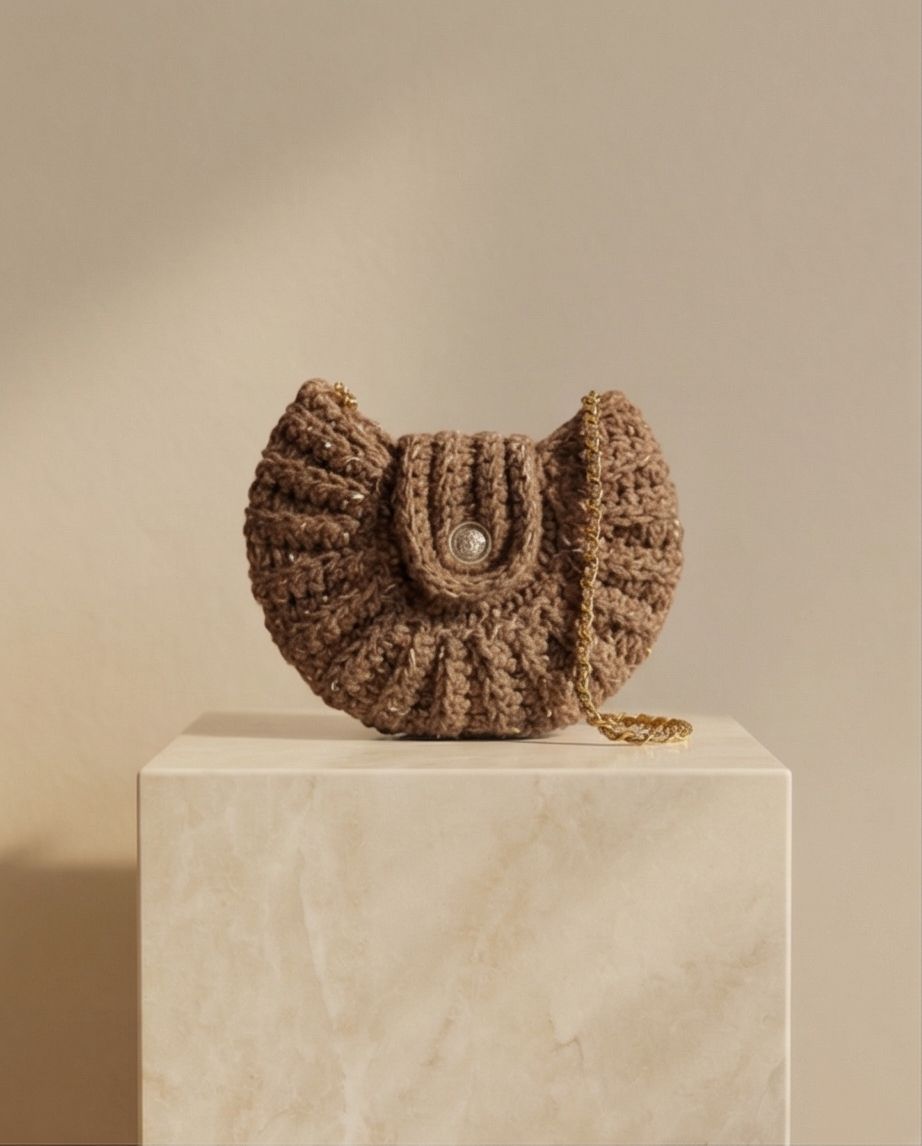 VT BAGS – MODELLO "TWEED MOON MINI BAG"
